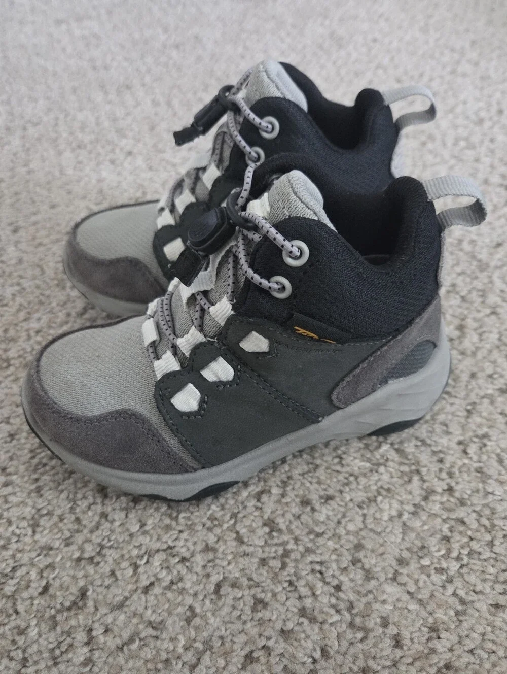 TEVA Canyonview MID Gray and Black Hiking Boots Toddler Kids 8
